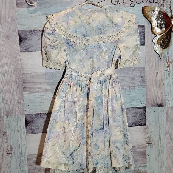 Jessica McClintock Girls 7 Floral Brocade Lace Bodice Dress - Picture 7 of 9